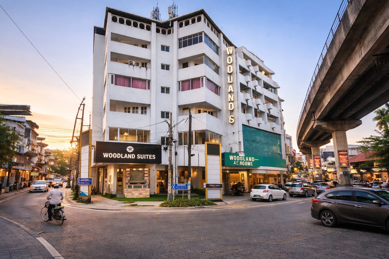 WOODLANDS HOTEL