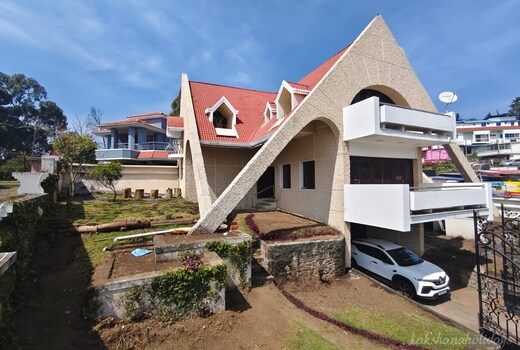 Lakshana holidays-Sabari's nest