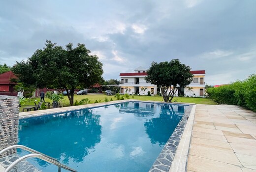 Red Berry Resort