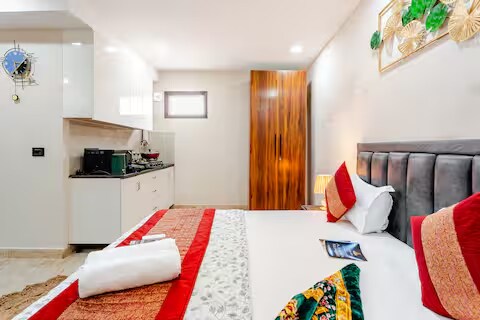 Fortune Home Service Apartment, J-267/1, Studio