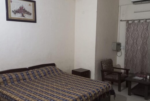 RAHI TOURIST BUNGALOW GARHMUKTESHWAR