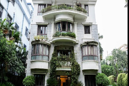 Luxurious room in city centre villa