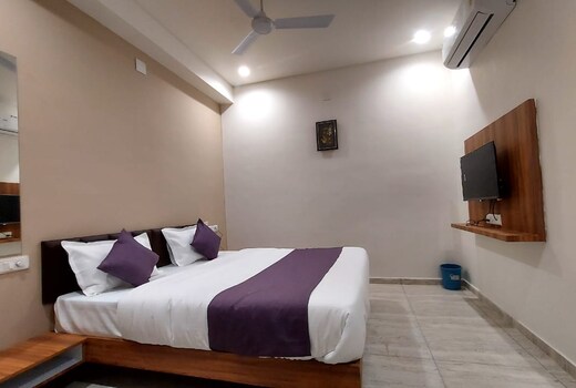 HOTEL KRISHNA ROOMS