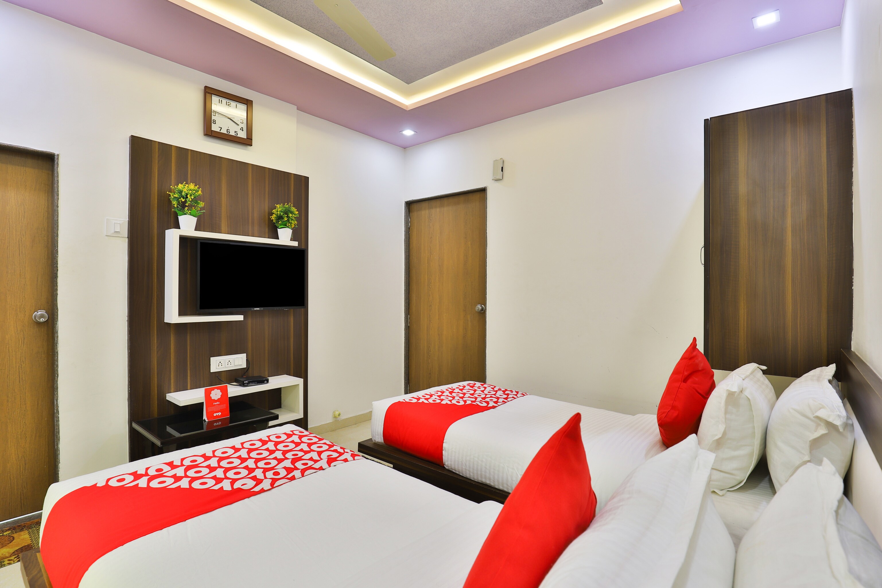 Hotel O Navjivan
