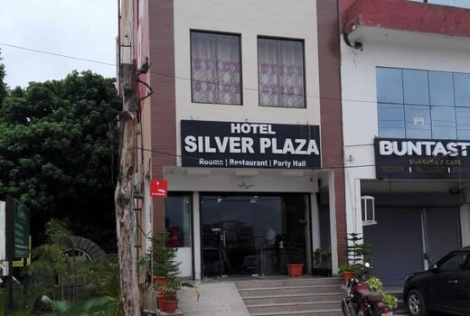 Hotel silver plaza