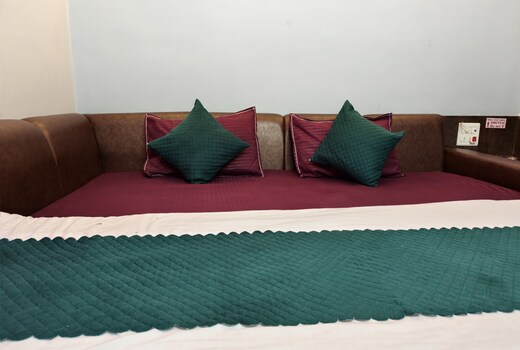 Hotel Shaurya