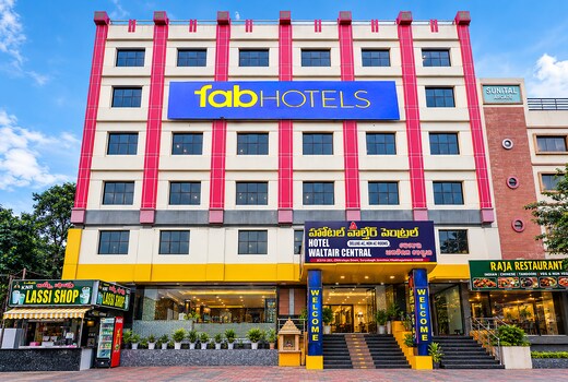 FabHotel Waltair Center