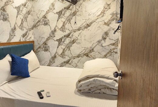 Hotel Dharavi Residency