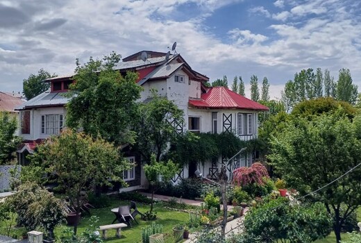 Mahatta Home Stay| Rooms & Restaurant