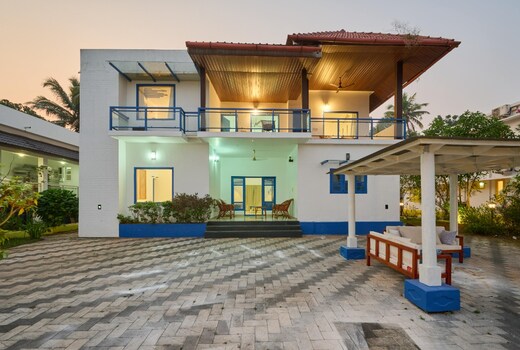 Seclude By the Lake, Alleppey - Rooms & Swimming Pool