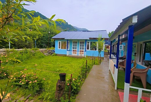 Windowsar River cottages