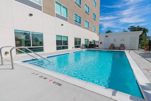 Holiday Inn Express & Suites Houston - North I45 Spring