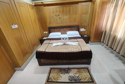 HOTEL LUCKY INDIA