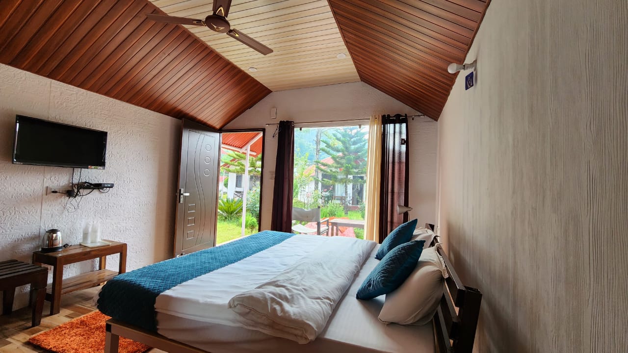 Chardham Resort, Guptakashi