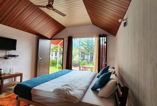 Chardham Resort, Guptakashi