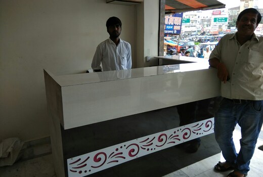 Hotel Krishna@Kanpur Central City side gate