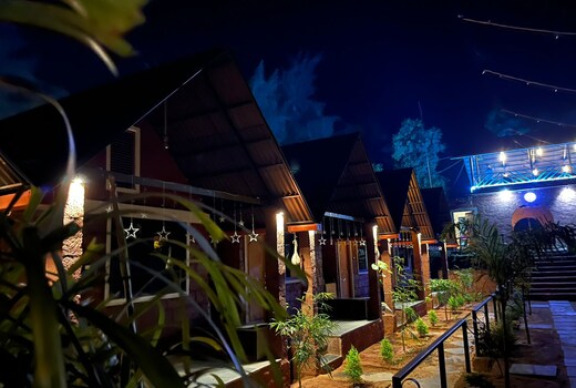 Taya Beach Front