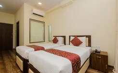 Hotel O Divine Residency Near Phoenix Marketcity