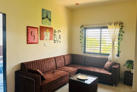 Calm Corner 1BHK Flat Balcony Stay in Indore