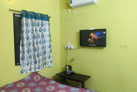 Jagdamba guest house