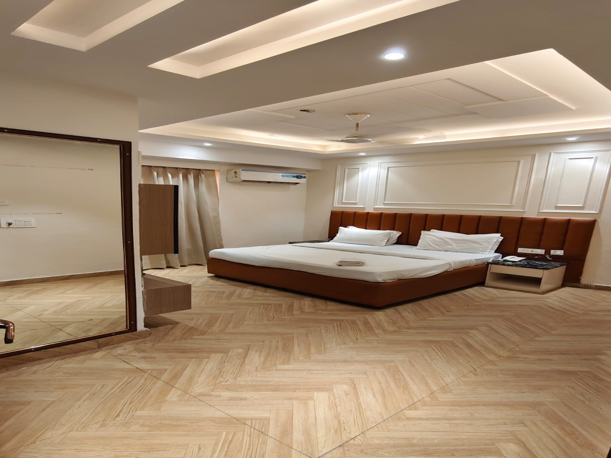 Hotel Royal Mirage - Pitampura