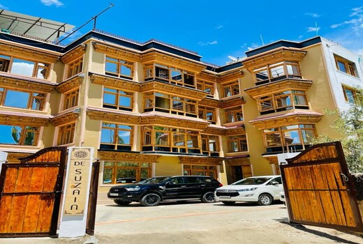 Hotel De Suzain