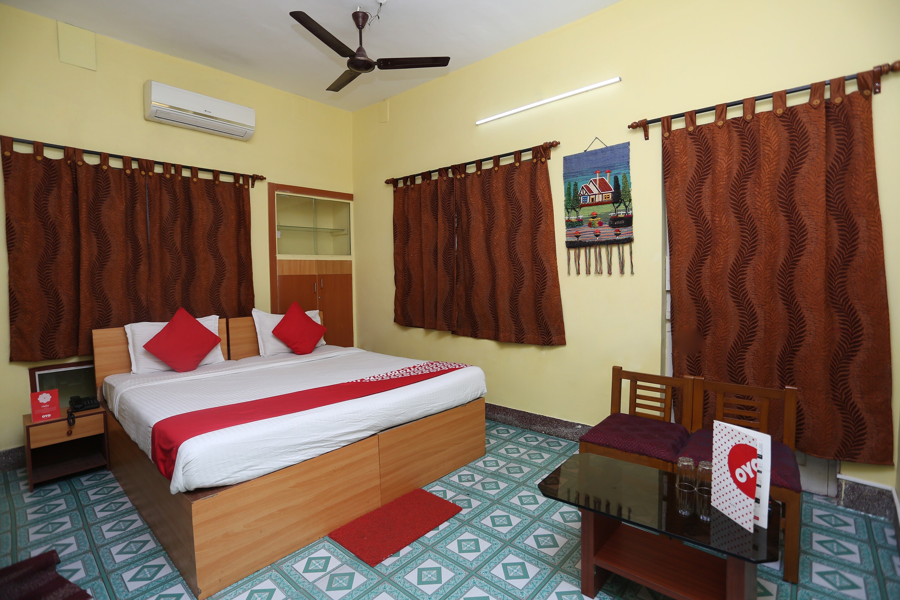 Deb's Guest house
