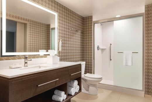Home2 Suites by Hilton Milwaukee West