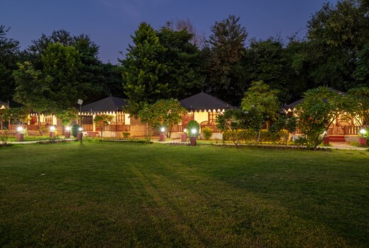 Jungle Cave Resort