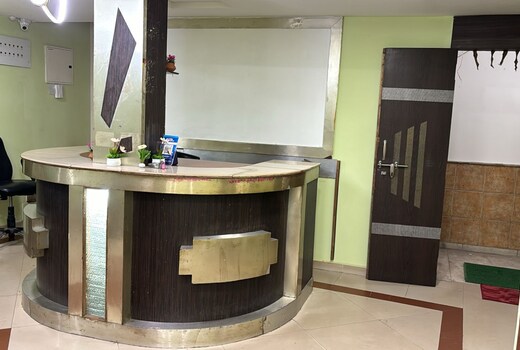 Hotel Bombay Plaza