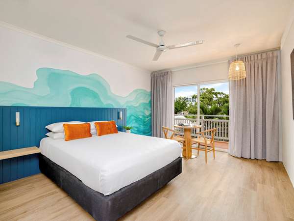 Mercure Cairns