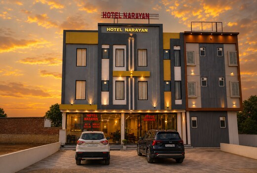 Hotel Narayan (Near Toran Dwar with Safe Parking)