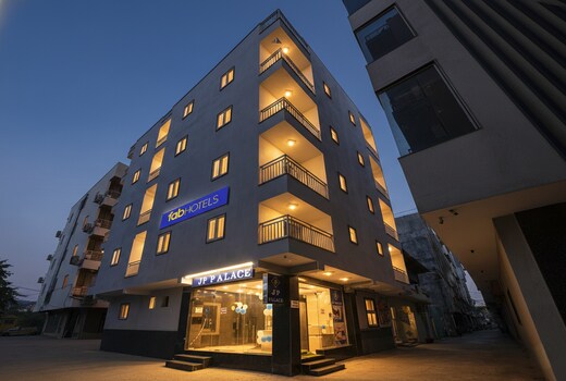 FabHotel JP Palace