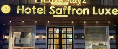 Luxe Stayz Saffron (500 Meters from Golden Temple)
