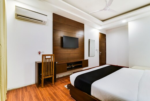 Hotel O by OYO Pink Stays