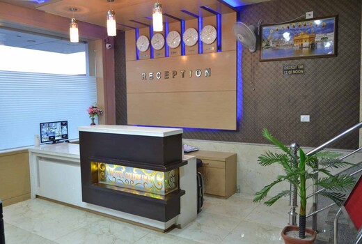 HOTEL GOLDEN INN