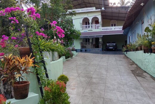 Garden Avenue