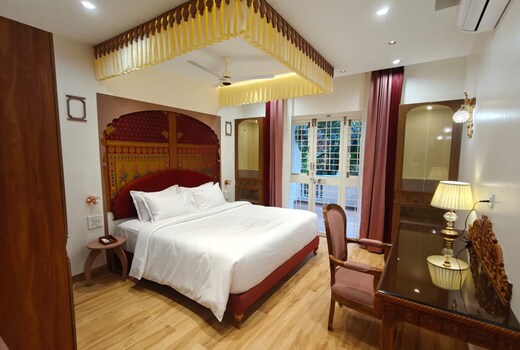 Rajmudra Heritage 3BHK Villa ment Nr Blw Hi Strt