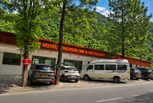 Hotel Kailasha Inn & Restaurant