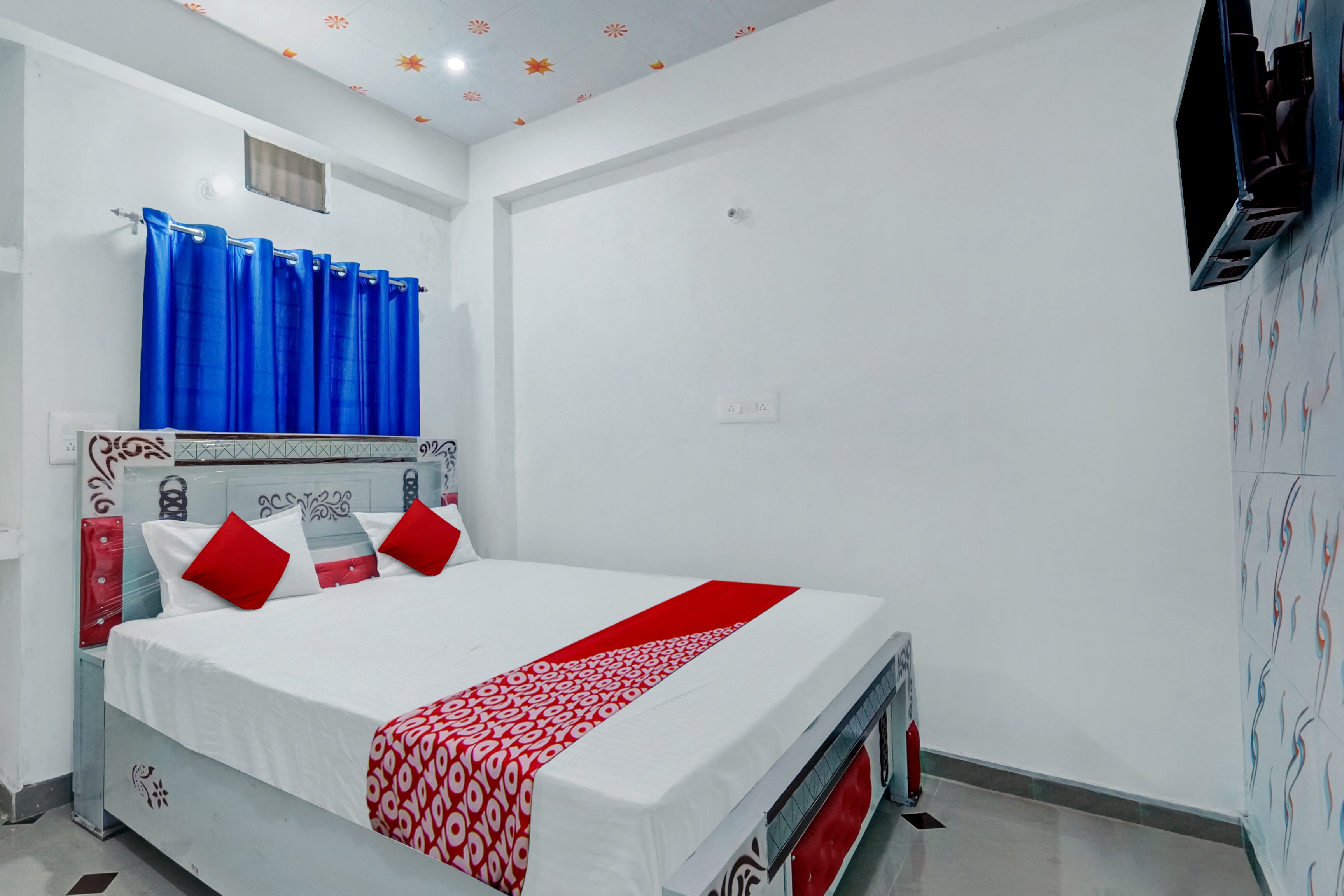Hotel O S Square Guest House