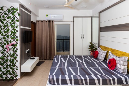 The Earlybird by Richa's Home