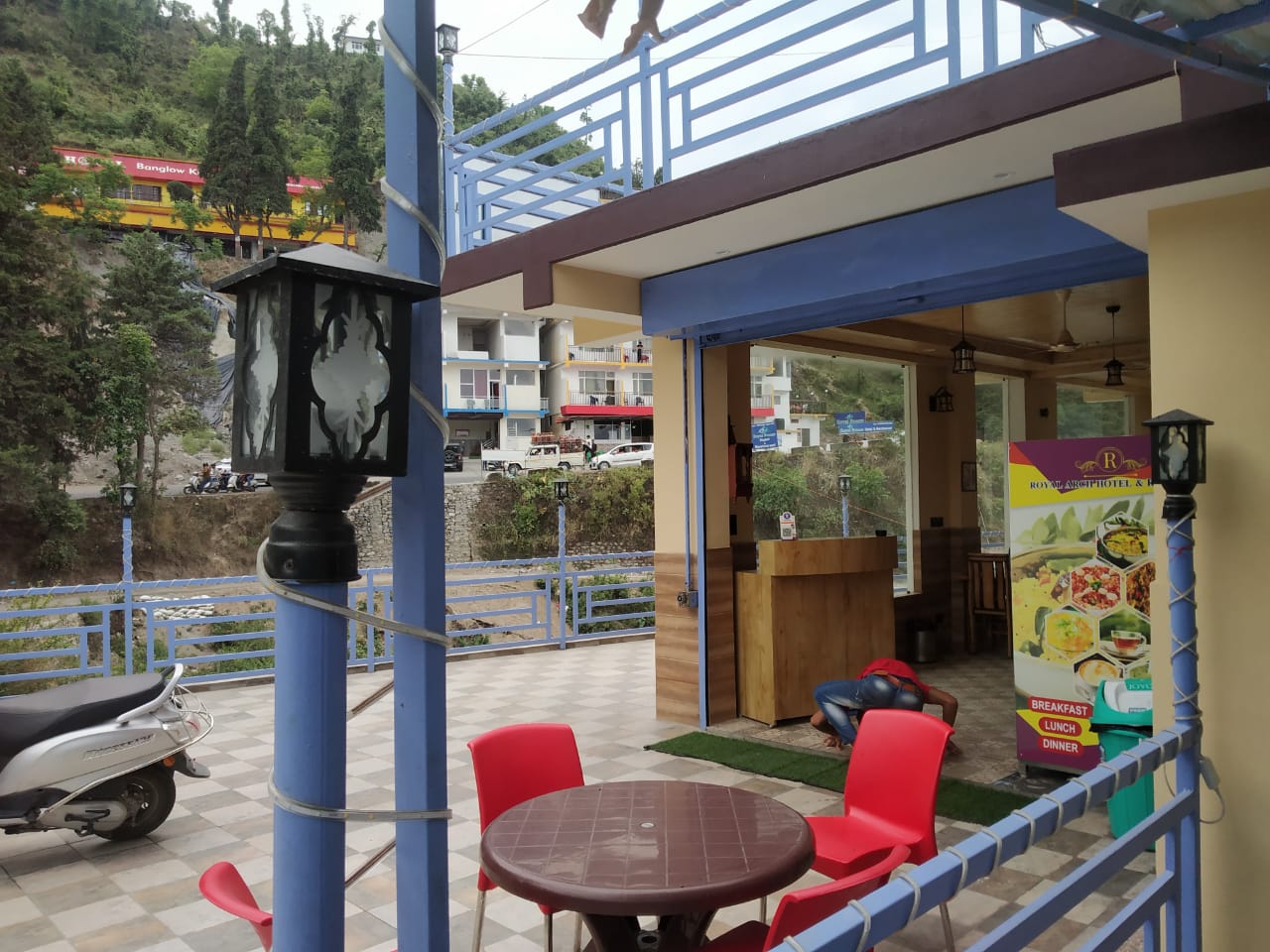 Royal Arch Hotel & Restaurant