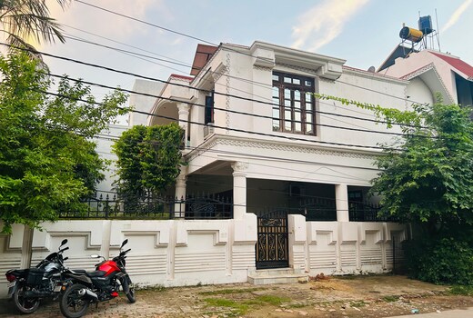 Easy Home Stay Villa