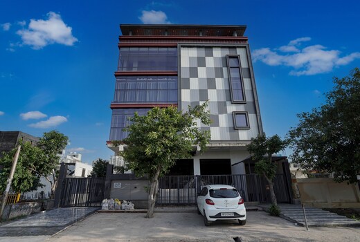 Hotel Hardik Palace