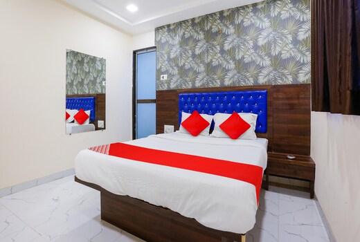 Hotel O King Residency Near Bharat Talkies
