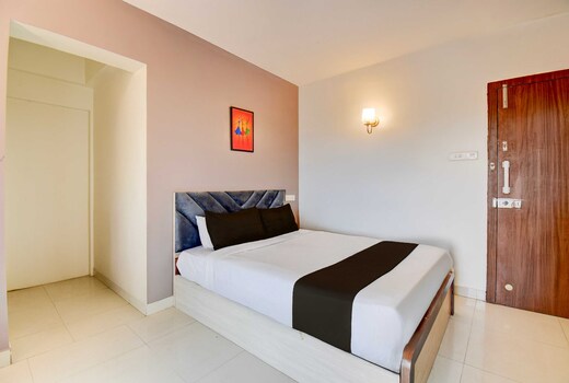 Hotel O Panchsheel Crown Ac Suites And Luxury Rooms