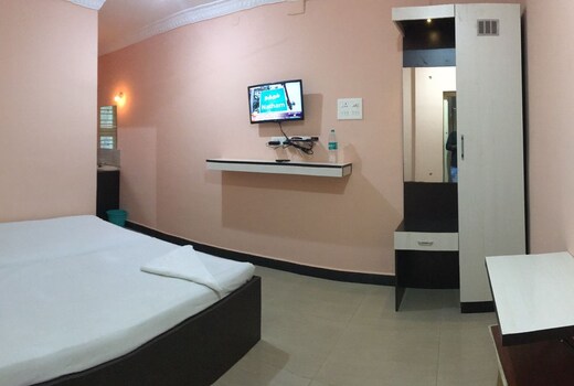 Sri Venkateshwar Lodge