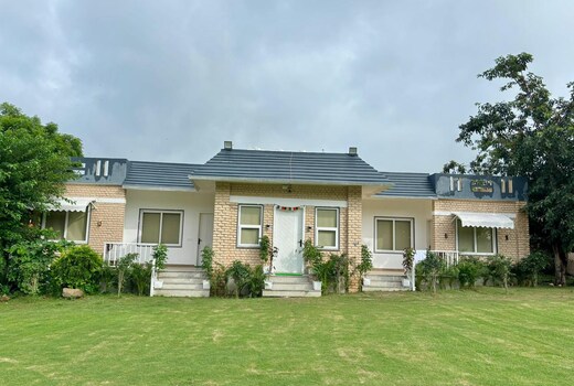 Stays7'Hillview Farm