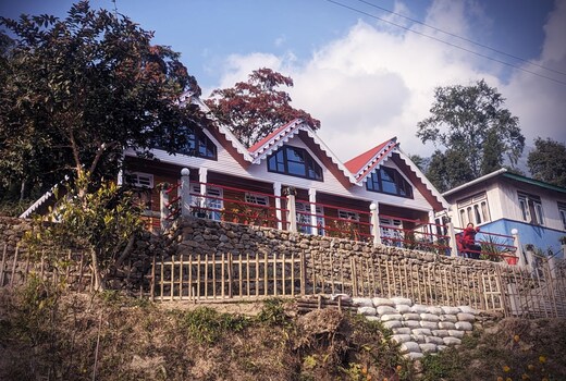 Dumi Homestay