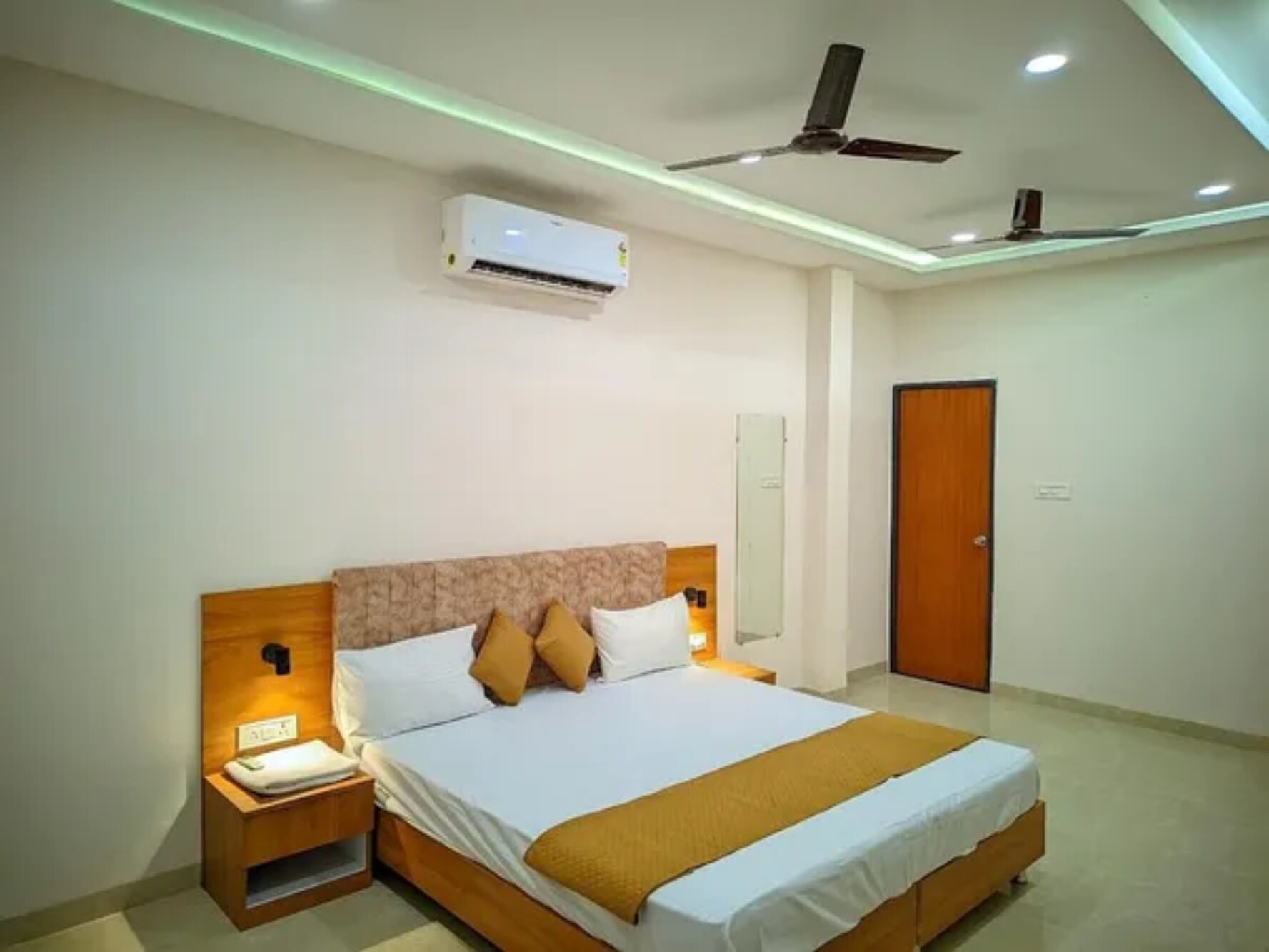 FabHotel AVR